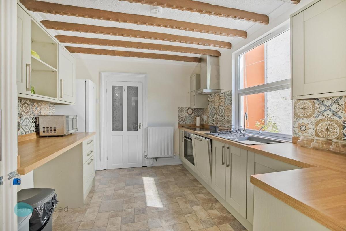 3 Bed - Admiralty Retreat By Pureserviced *